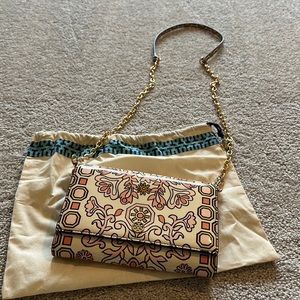 Ladies crossbody wallet/purse
